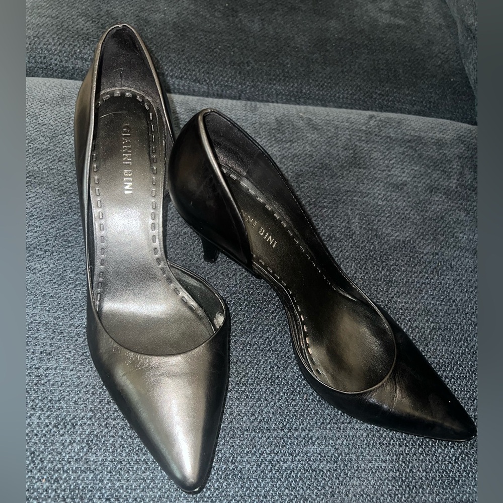 Gianni Bini  Pointed Toe D’orsay Pump‎